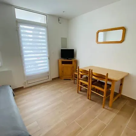 Apartment 2 Pieces De Nauzan